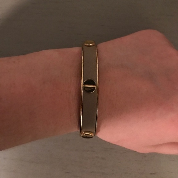 C. Wonder Beige leather and gold bangle - Picture 1 of 2